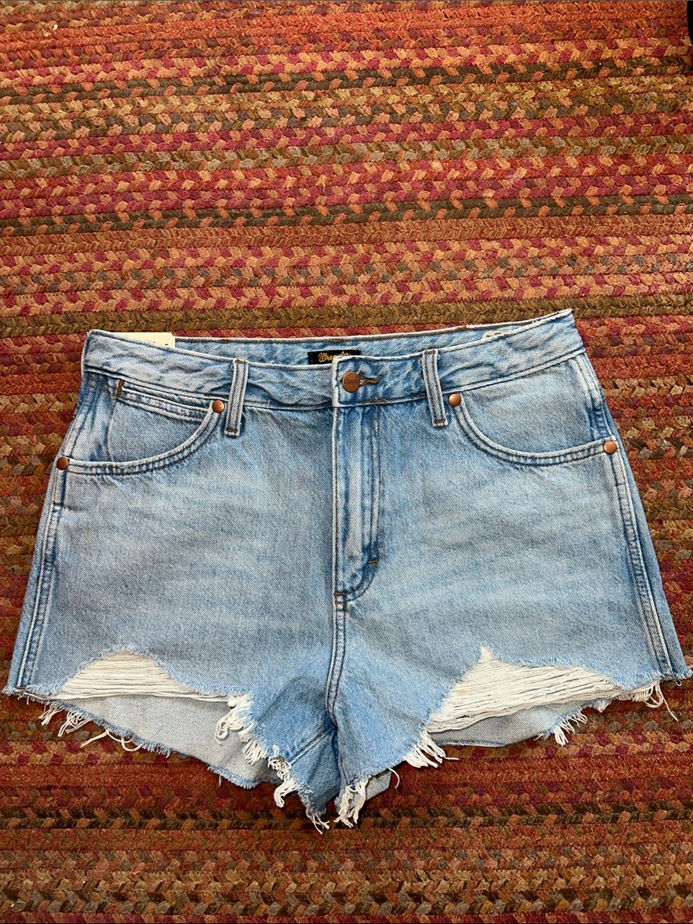 NWT WRANGLER Light Blue Distressed Denim Shorts western